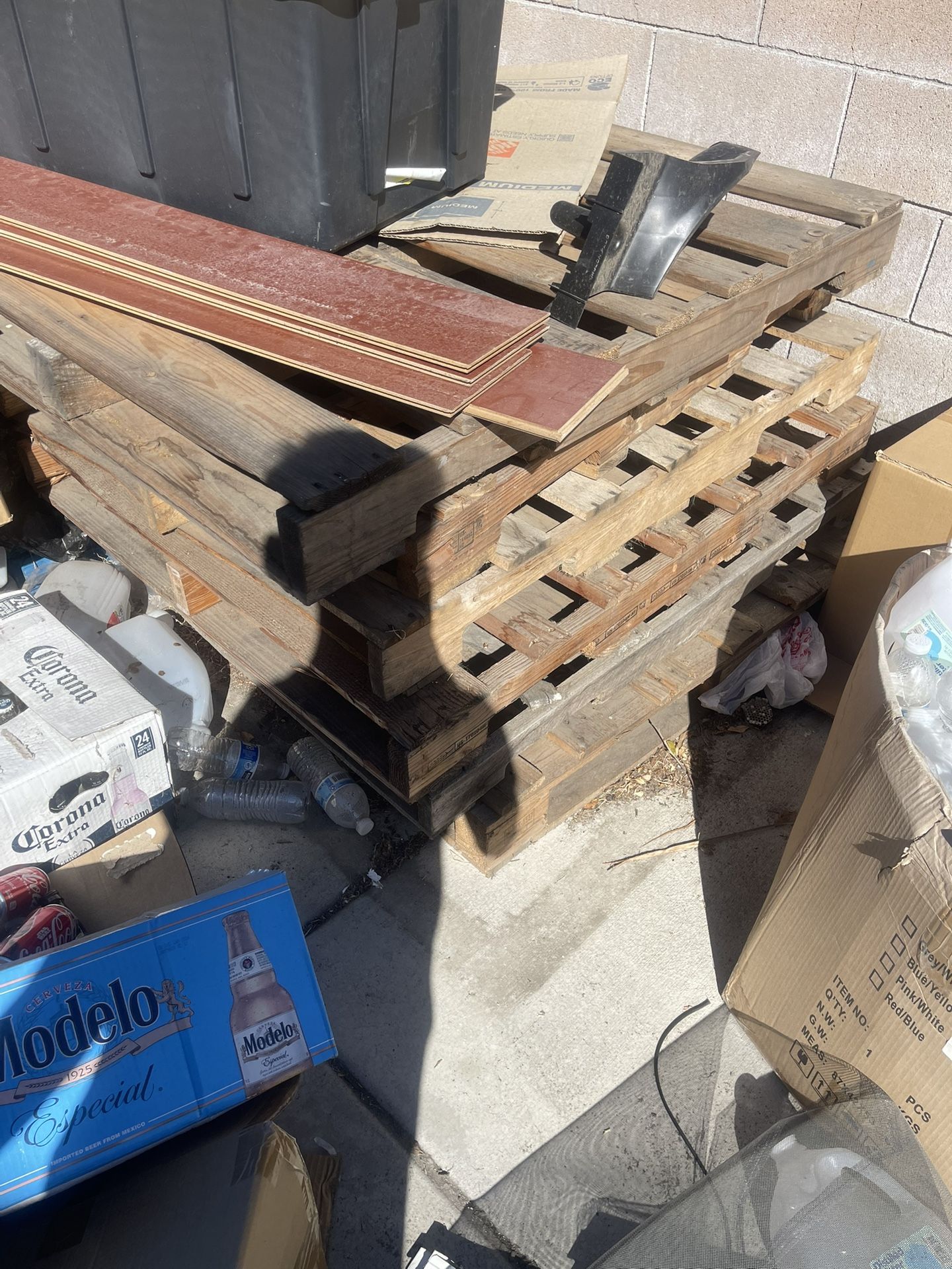 Free Pallets. I Have About 10