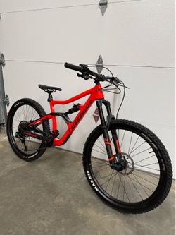 CANNONDALE TRIGGER 2 medium size This bike been used only two times. It's been sitting inside the garage floor couple years. It's like new you  have t