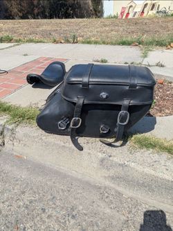 Saddle bags (boss)