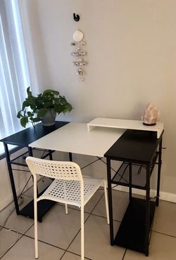 Desk w/Usb Charging