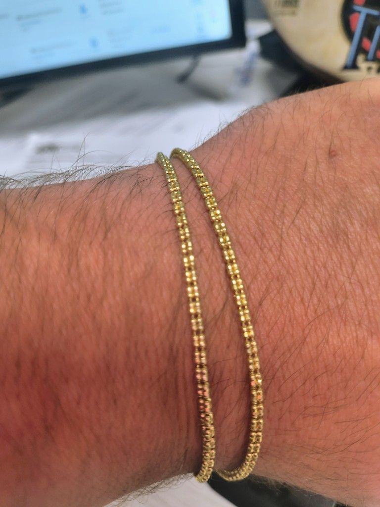 10k 2mm 9 Inch Ice Link Bracelet.