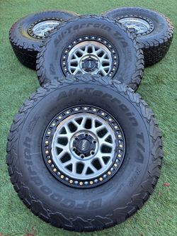 Ford f150 rims 6x135 new KMC rims 6x135