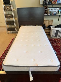 Twin size bed