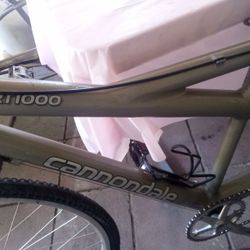 Bicicleta Cannondale RT-1000