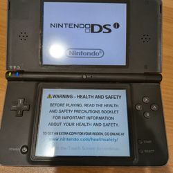 Nintendo DSi XL With R4 And Charger