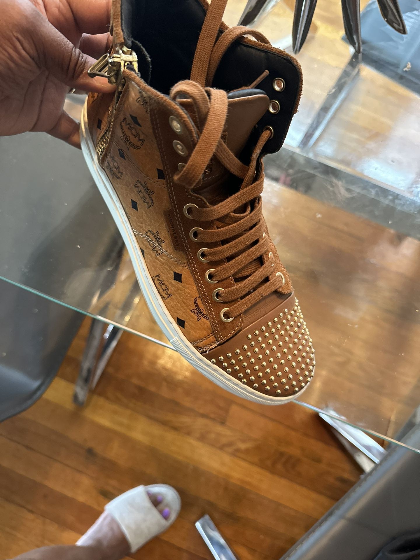 MCM Unisex Tennis Shoe