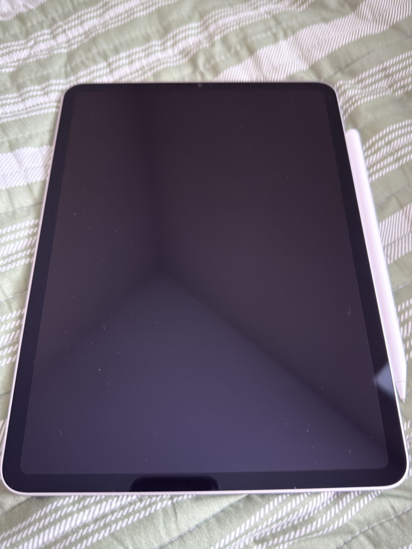 Ipad Pro 11 M2 With Apple Pencil And Protection Case With Ipad Skin.