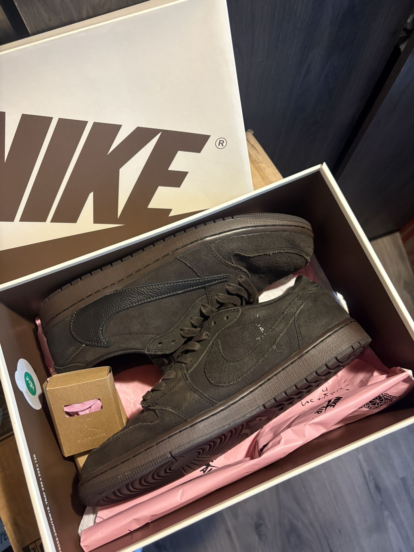 Jordan 1 Low Travis Scott Velvet Brown
