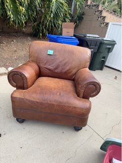 Large 1 person couch