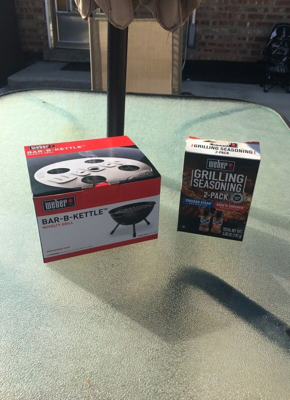 Weber bar-b-kettle novelty grill. Includes FREE two pack of Weber seasoning!