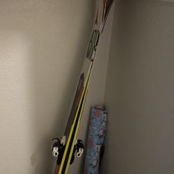 Atomic 170cm Skis
