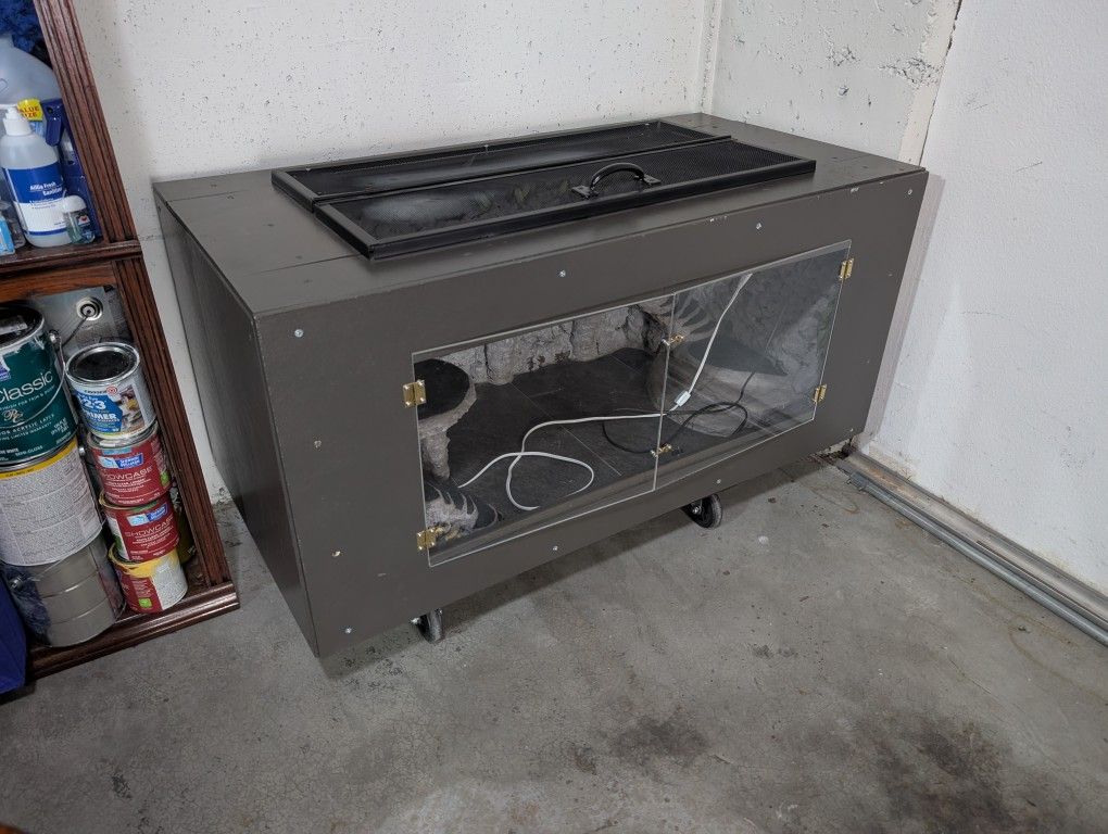 Bearded Dragon Terrarium custom made