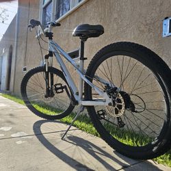 GT Stomper 26 Inch Gear Bicycle $220