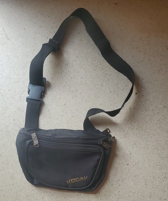 KODAK Fanny Pack Hip Waist Bag Black Adjustable Zip Pockets Travel Vintage