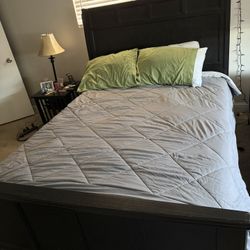Queen Size Tempur-pedic 