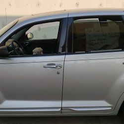 2004 asking $2500 Pt cruiser sun roof, clean in side, run excellent , 151,000miles air condition, tune up, valve cover gasket, great tires