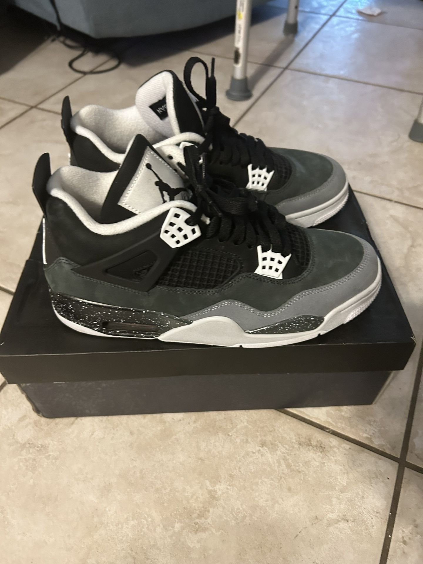 Jordan Retro 4 Size 9.5