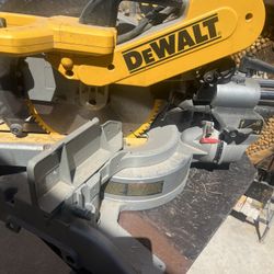 Dewalt Saw