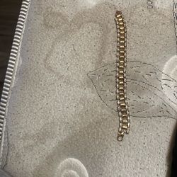 Gold bracelet chain