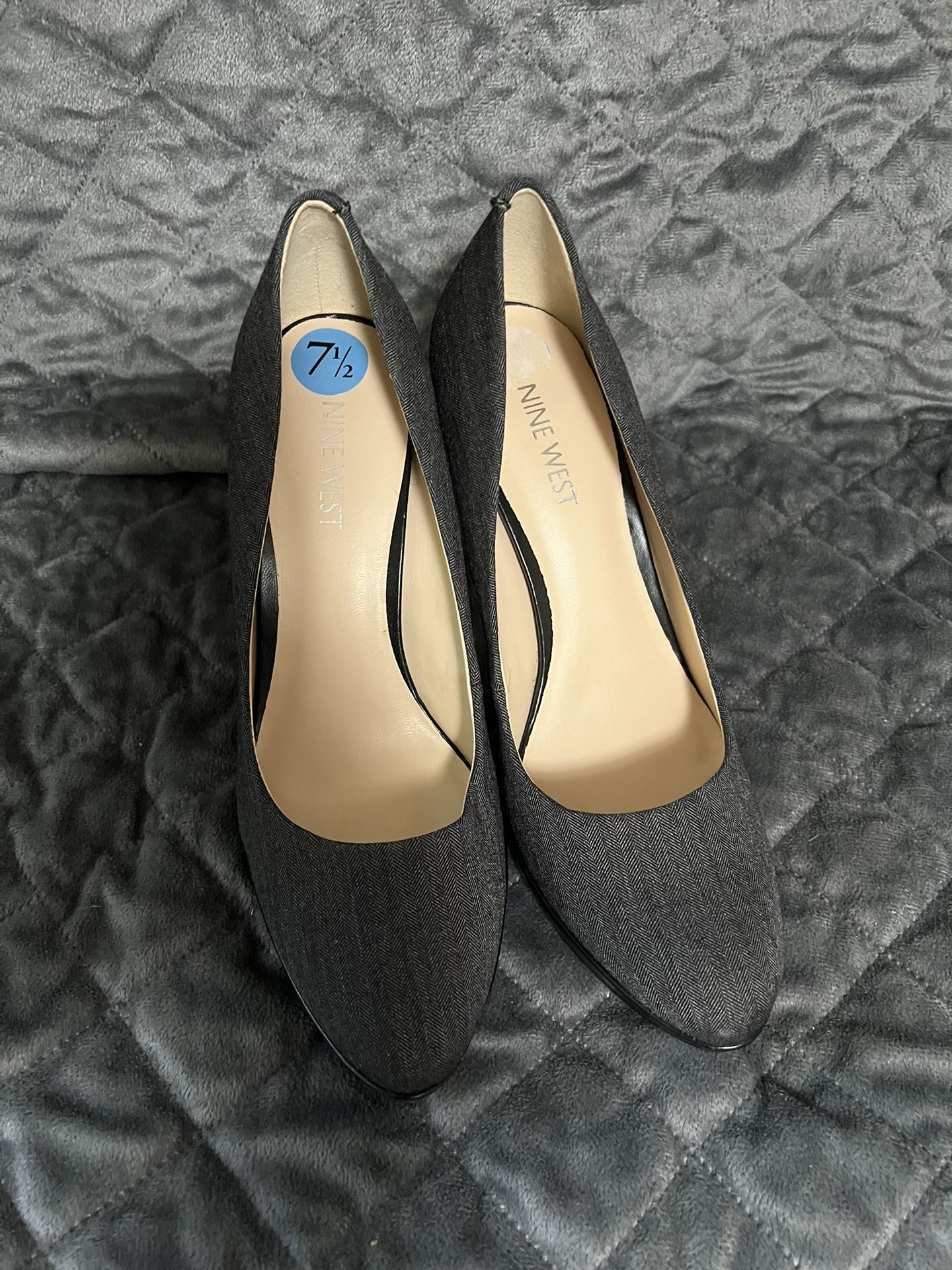 Gray Shoes - Heels. 7