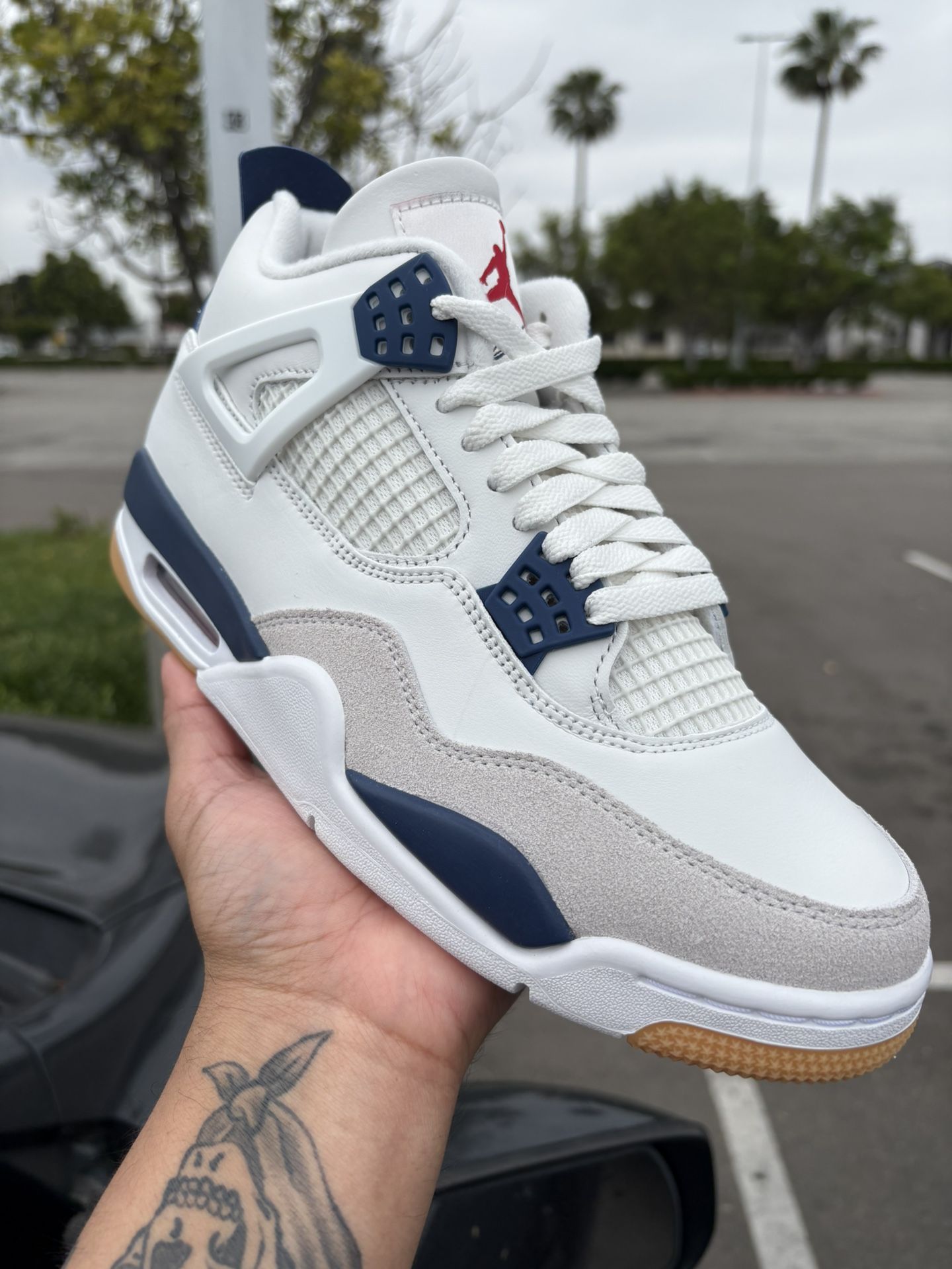 Brand New Jordan 4 SB Size 8