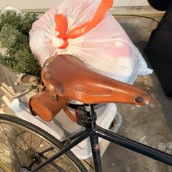 Brooks Bicycle Swift Saddle + Challenge Saddle Bag