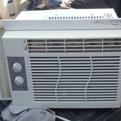 5000 BTU AC Window Unit