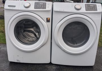Samsung Washer And Dryer Set.