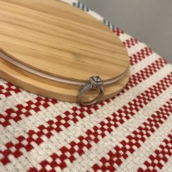 Elegant Jared Diamond Engagement/Wedding ring