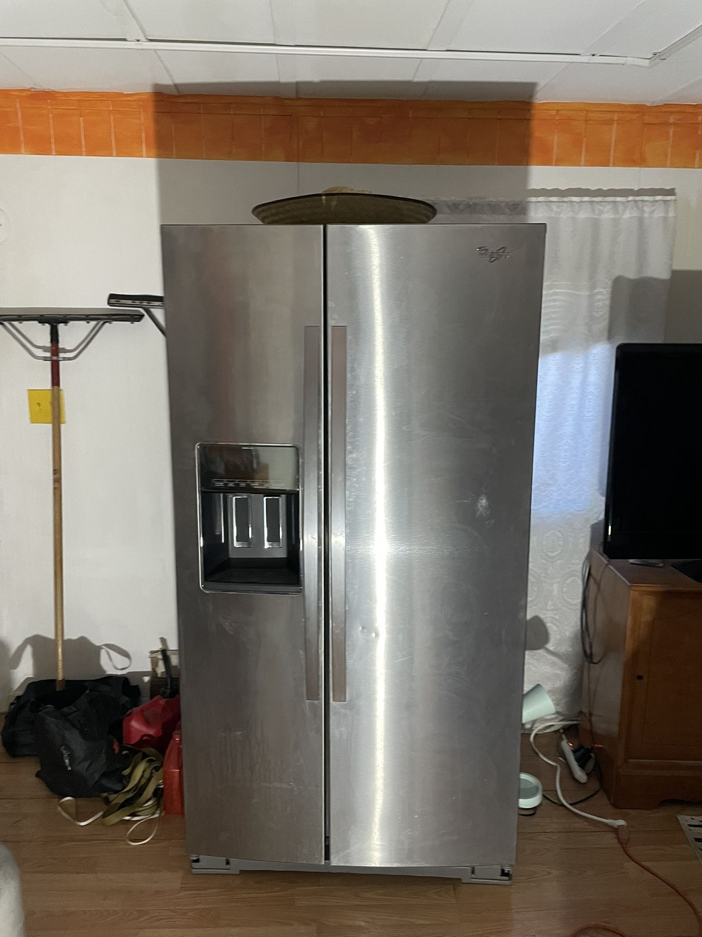 Refrigerador Y Herramientas Cosas Varatas