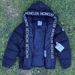 Moncler Montcla Puffer Jacket Designer