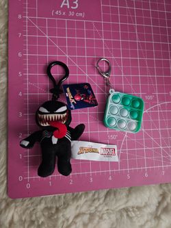 SPIDER-MAN VENOM Plush Keychain + FREEBIE