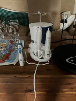 Electric Toothbrush And Pic Set