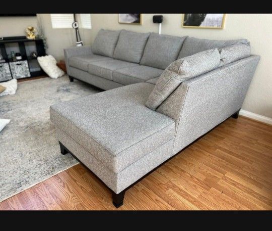 Jerome's Beautiful Grey Sectional Couch