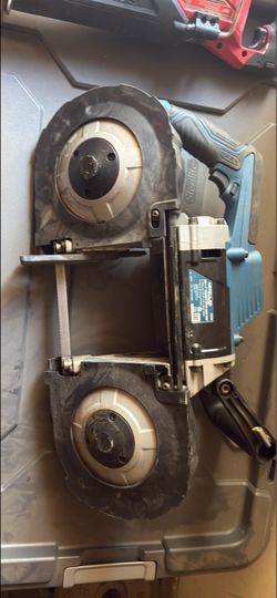 Hercules Portable Band Saw