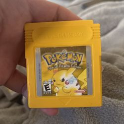 Authentic  Original Pokemon Special Edition Pikachu Game Boy Game 