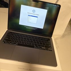 MacBook Air 13” - Like New! Fast, Clean & Ready to Use + Charger