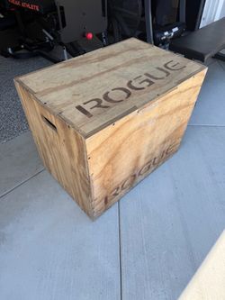 ROGUE wood box for jumping or step up box