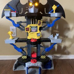 Imaginext DC Super Friends Transforming Batcave 