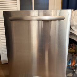 Dishwasher- Kitchen Aid, Stainless Steel, Standard Size