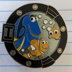 Family Portraits - Reveal Conceal Mystery - Finding Nemo - Pin 89464