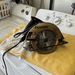 Skil Saw Circular Saw Works Good Newer Blade