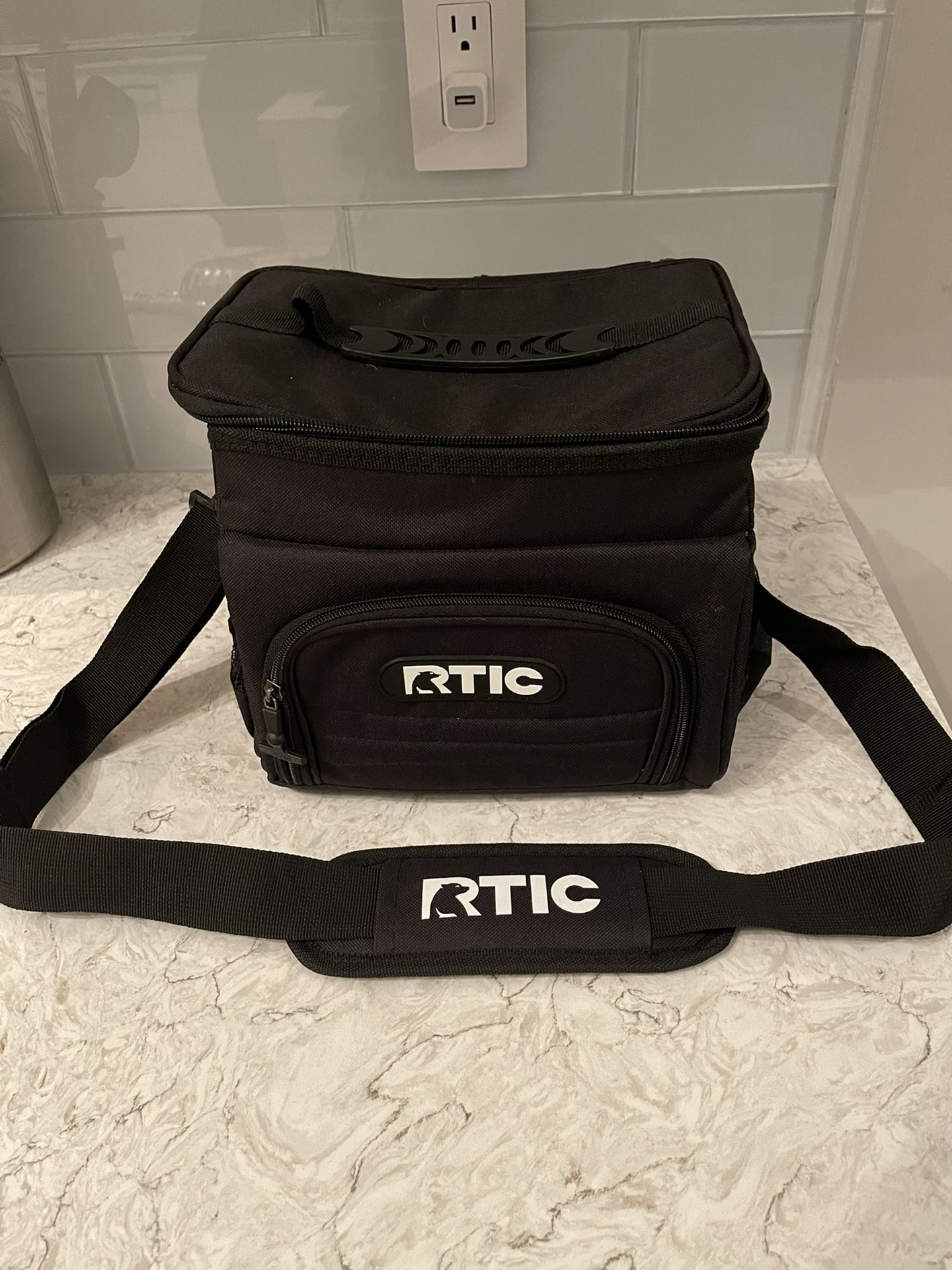 RTIC SOFT COOLER