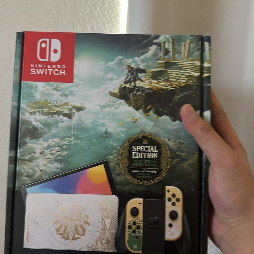 Nintendo Switch Limited Edition (OLED)