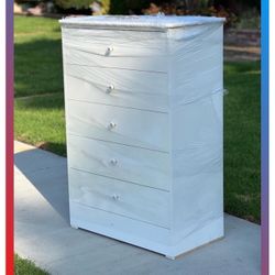5 drawers dresser  / Five drawers dresser / Cajonera