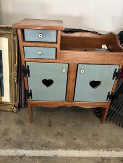 Kid nightstand