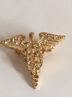 BEAUTIFUL GOLD TONE RHINESTONE BROOCH 😍😍😍