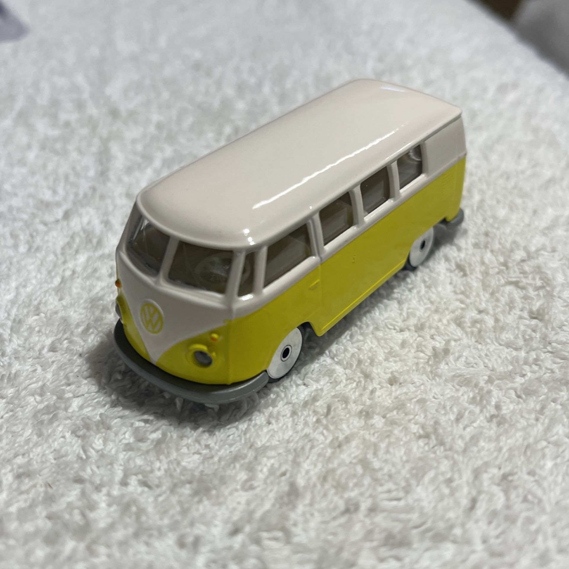 1:64 Majorette VW T1 Van Yellow