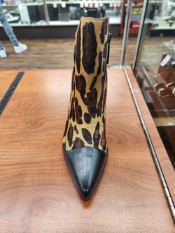 Donald Pliner Boots