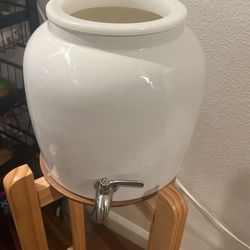 Geo Sports Porcelain Ceramic Crock Water Dispense